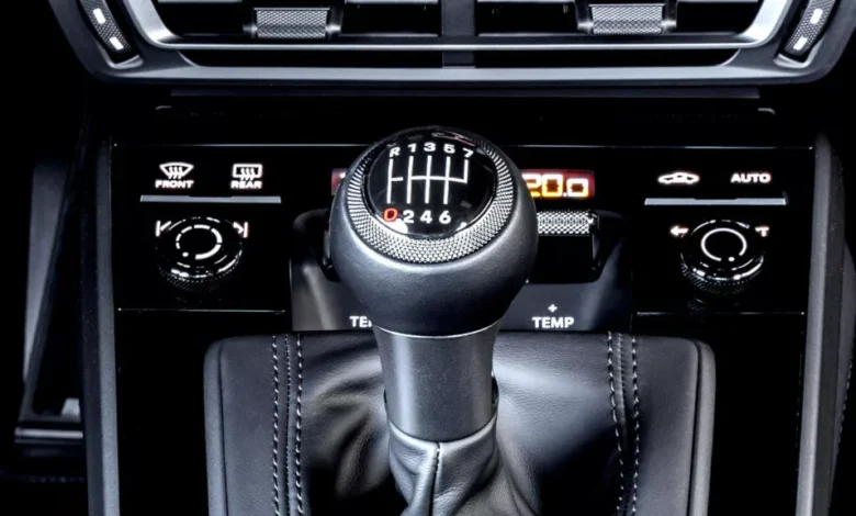 بورشه-تسجّل-براءة-اختراع-لناقل-حركة-يجمع-بين-اليدوي-والأوتوماتيكي