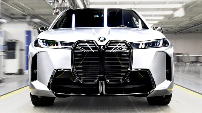 bmw-ix-تتراجع-في-أمريكا…-مستقبل-غير-واضح-في-سوق-صعب