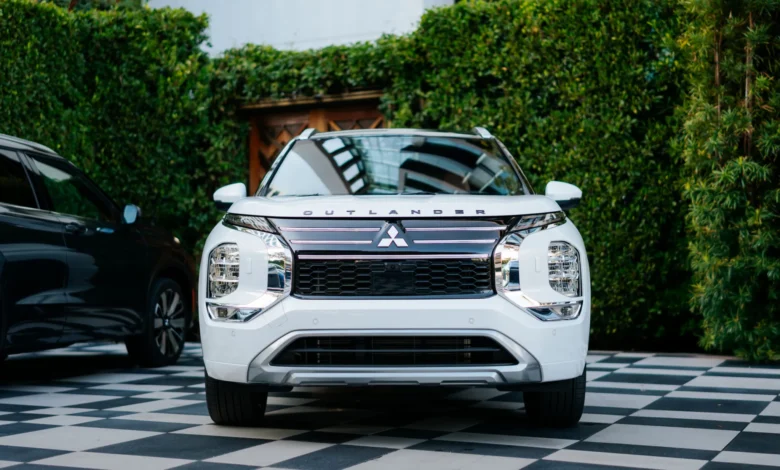 ميتسوبيشي-تحدّث-outlander-hybrid-2026…-تحسينات-للراحة-والكفاءة