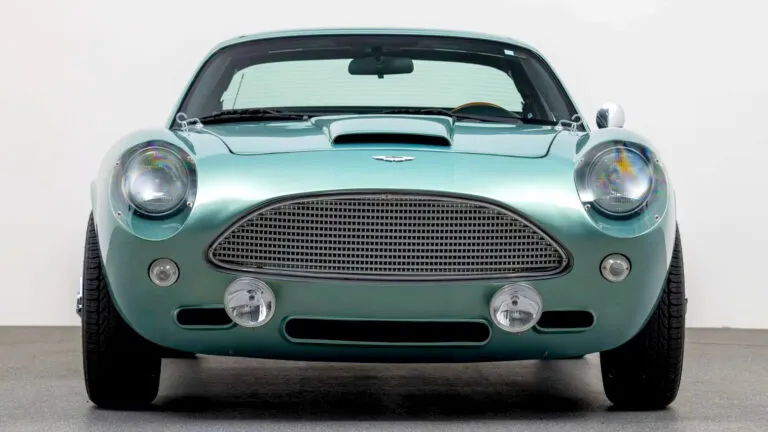 مازدا-mx-5-بتصميم-مستوحى-من-أستون-مارتن…-مزيج-غريب-لكن-لافت