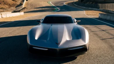 كورفيت-stingray-العصرية:-مصمّم-jaguar-يُحيي-روح-c2-الأسطورية-بلمسات-كربون-فيبر