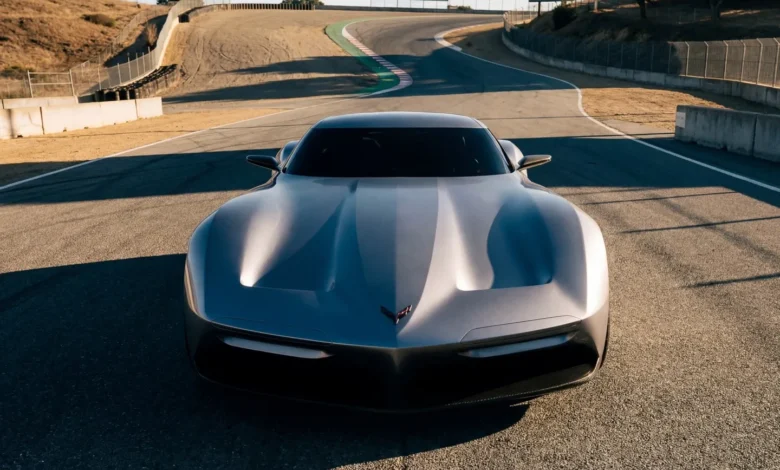 كورفيت-stingray-العصرية:-مصمّم-jaguar-يُحيي-روح-c2-الأسطورية-بلمسات-كربون-فيبر